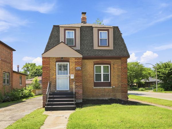9300 S Francisco Avenue , Evergreen Park, IL 60805