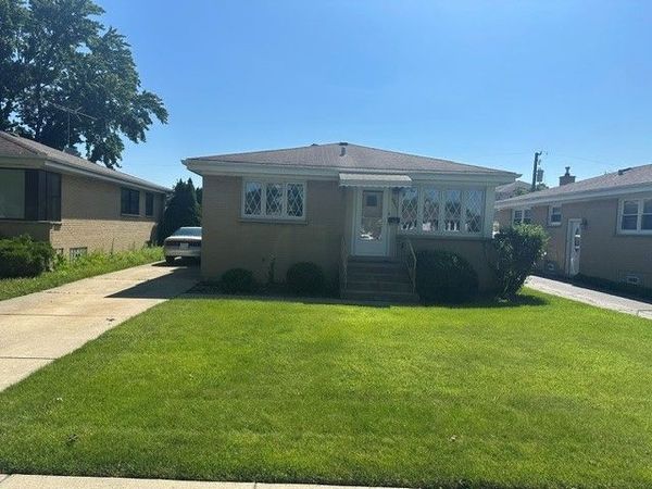 4933 N Ozanam Avenue , Norridge, IL 60706