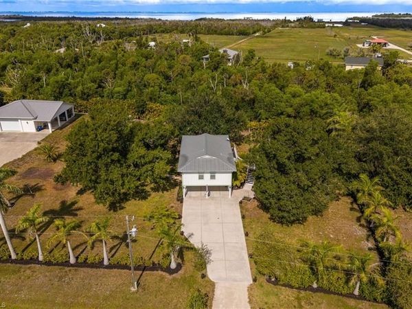 8787 Kodiak LN, ST. JAMES CITY, FL 33956