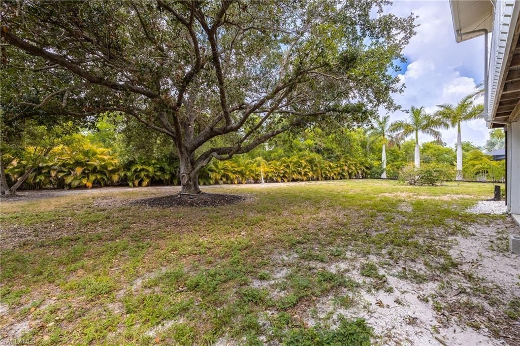 8787 Kodiak Ln, Saint James City, FL 33956 Photo