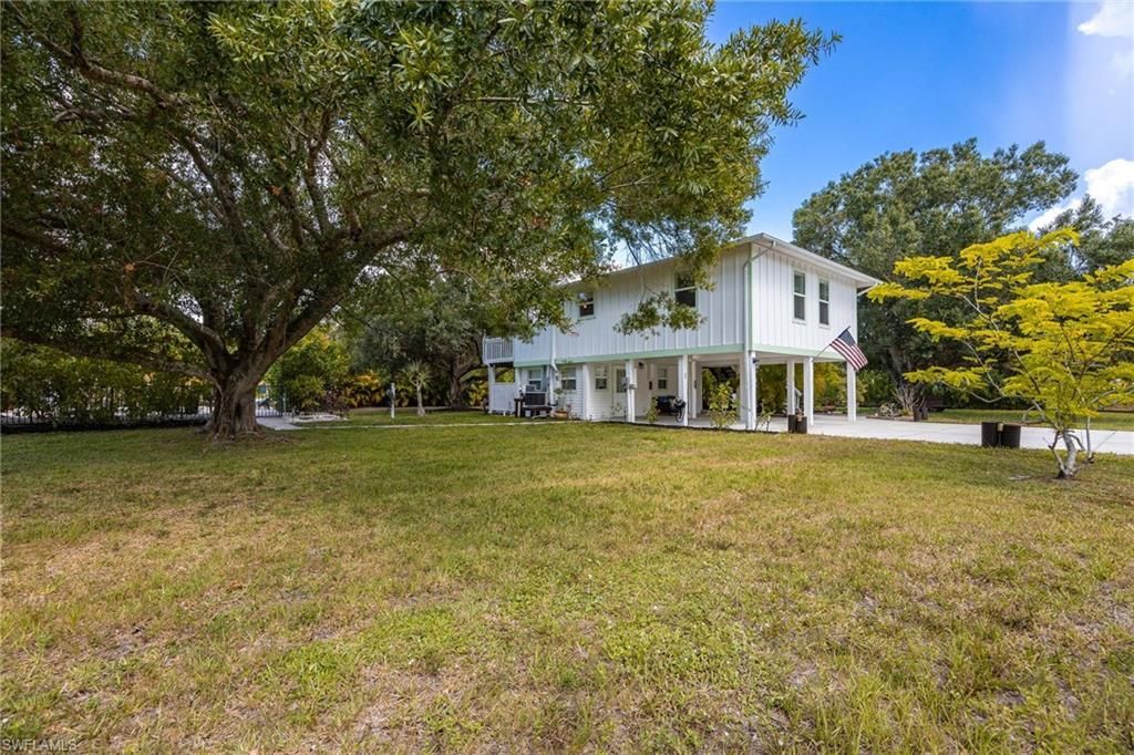 8787 Kodiak Ln, Saint James City, FL 33956 Photo