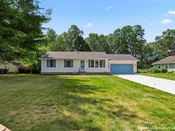 1095 Becker Road, Muskegon, MI 49445