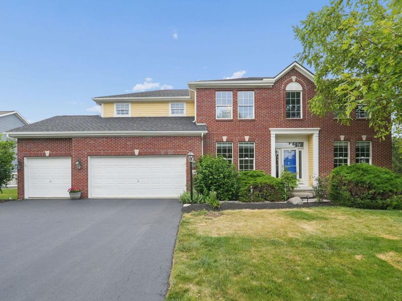 8281 Flagg View Drive, Powell, OH 43065 Photo 2