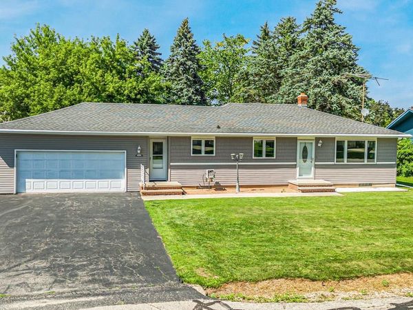 3332 W 1ST AVENUE, Appleton, WI 54914