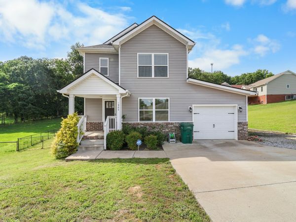 1380 Todd Phillips Ct, Clarksville, TN 37042