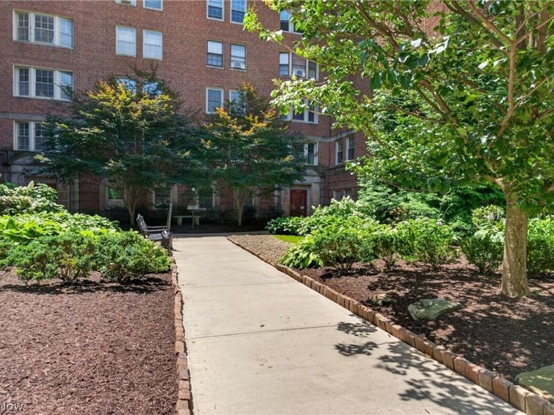 13600 Shaker Boulevard, Unit 505, Shaker Heights, OH 44120 Photo 2