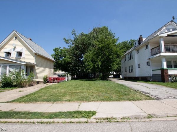 2185 W 105th Street , Cleveland, OH 44102