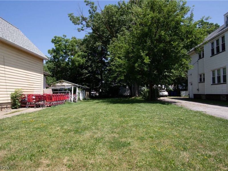 2185 W 105th Street, Cleveland, OH 44102 Photo 4