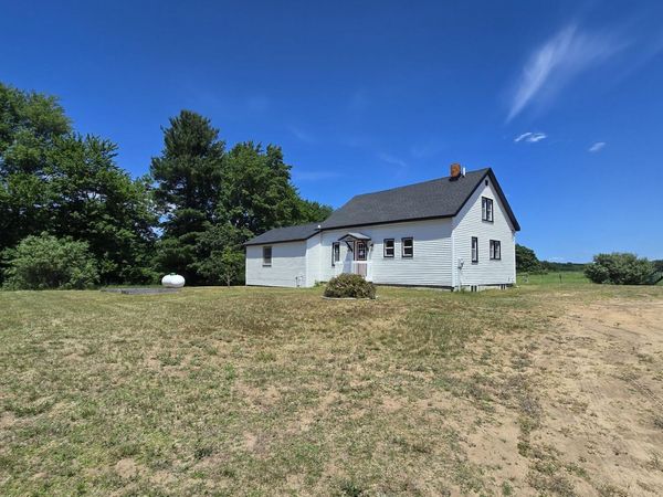 9322 N 80th Avenue, Pentwater, MI 49449