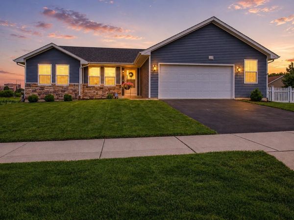 2215 Red Barn Lane, Beloit, WI 53511