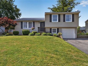 5759 Wishing Well Lane, Farmington, NY 14425