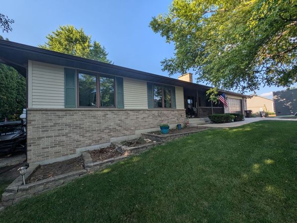 106 Stony Knoll , Davis, IL 61019