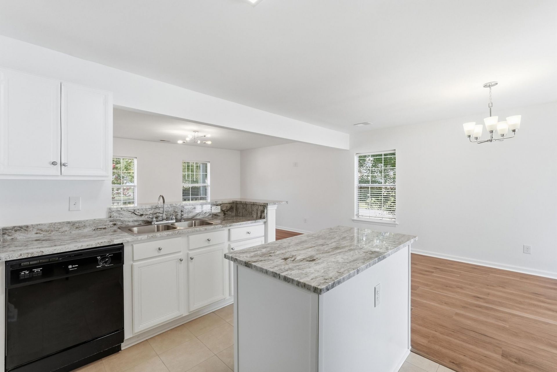 140 Blue Jasmine Lane Photo 6