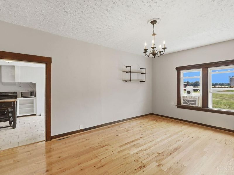 6586 S St Rt 123, Harlan Twp, OH 45152 Photo 8
