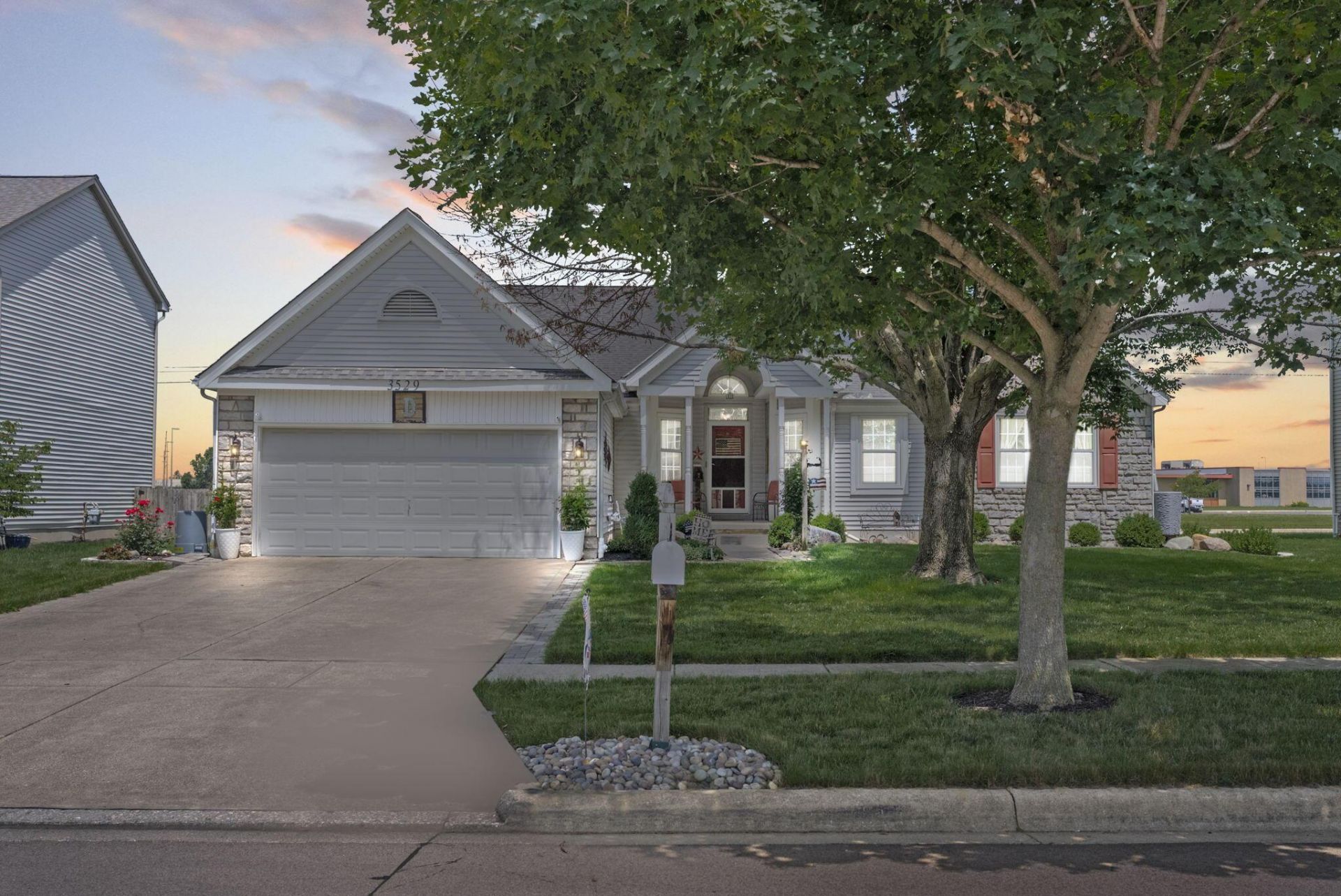3529 Lake Louise Drive, Grove City, OH 43123 Main Photo