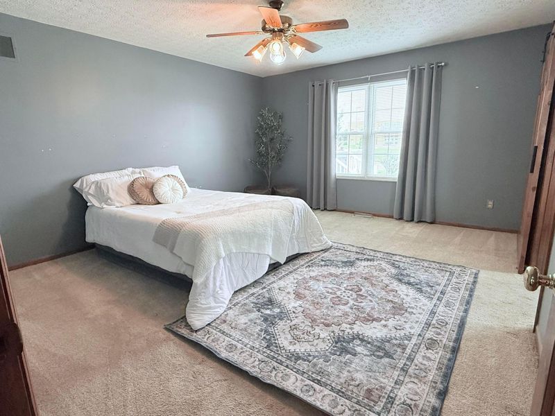 3529 Lake Louise Drive, Grove City, OH 43123 Photo 2