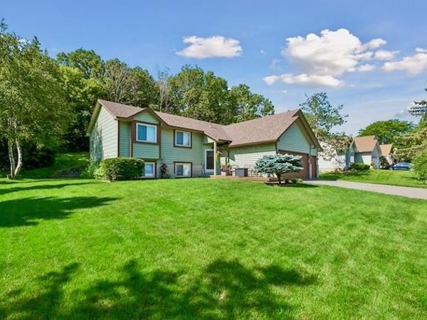 626 Hillside Drive, Eagan, MN 55121