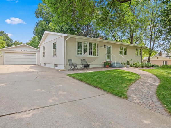 2570 Avon Street N, Roseville, MN 55113