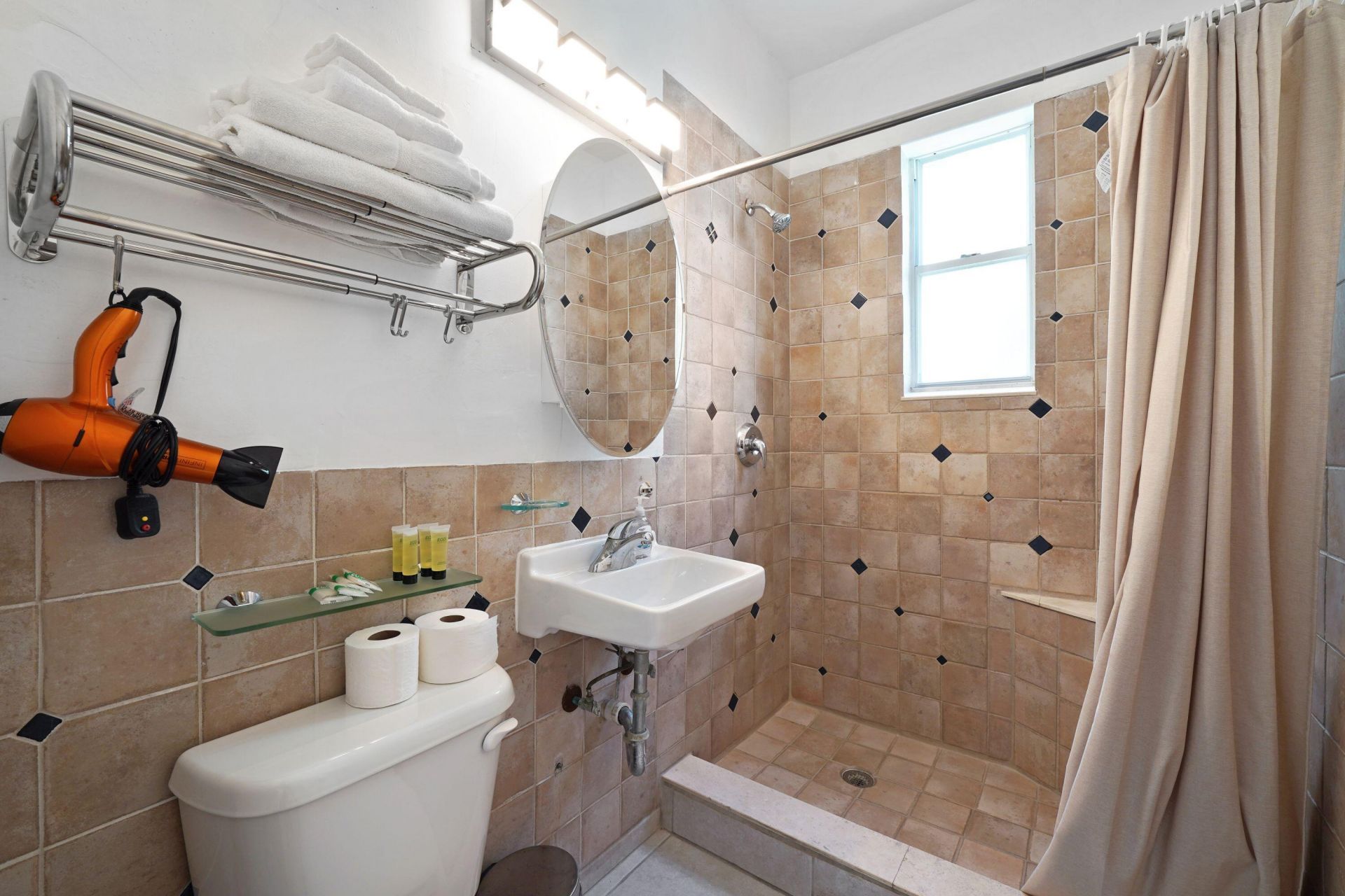 3710 Collins Avenue, Unit N-304, Miami Beach, FL 33140 Photo