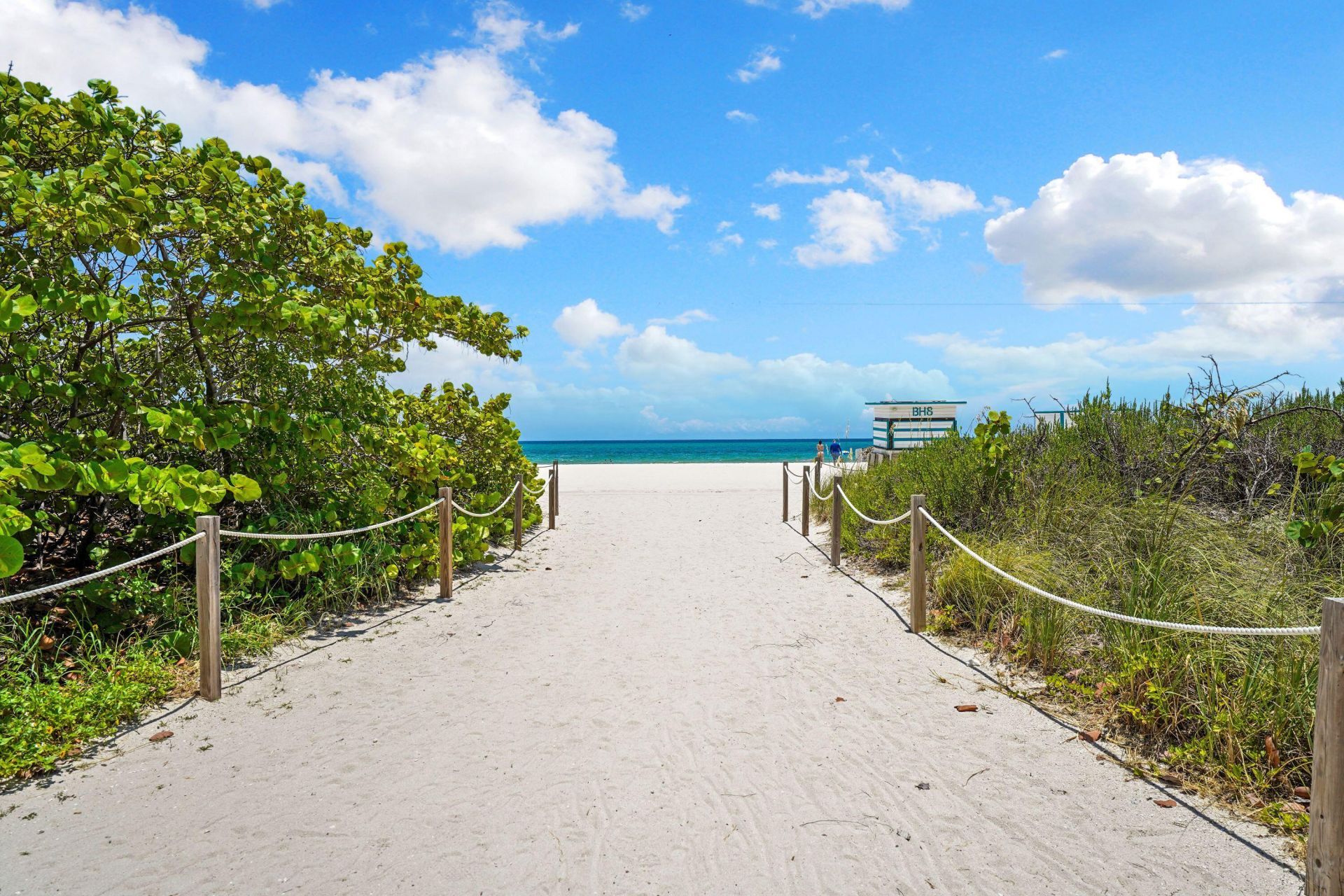 3710 Collins Avenue, Unit N-304, Miami Beach, FL 33140 Photo