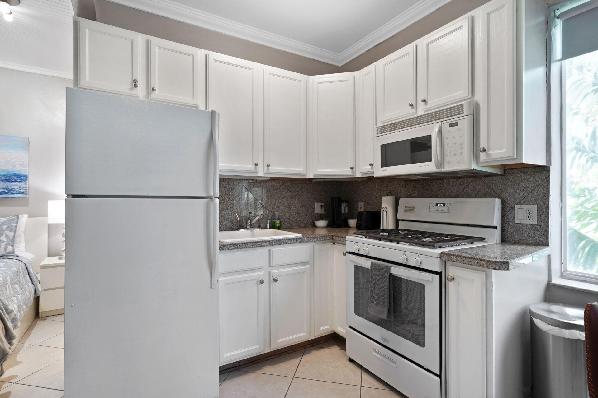 3710 Collins Avenue, Unit N-304, Miami Beach, FL 33140 Photo
