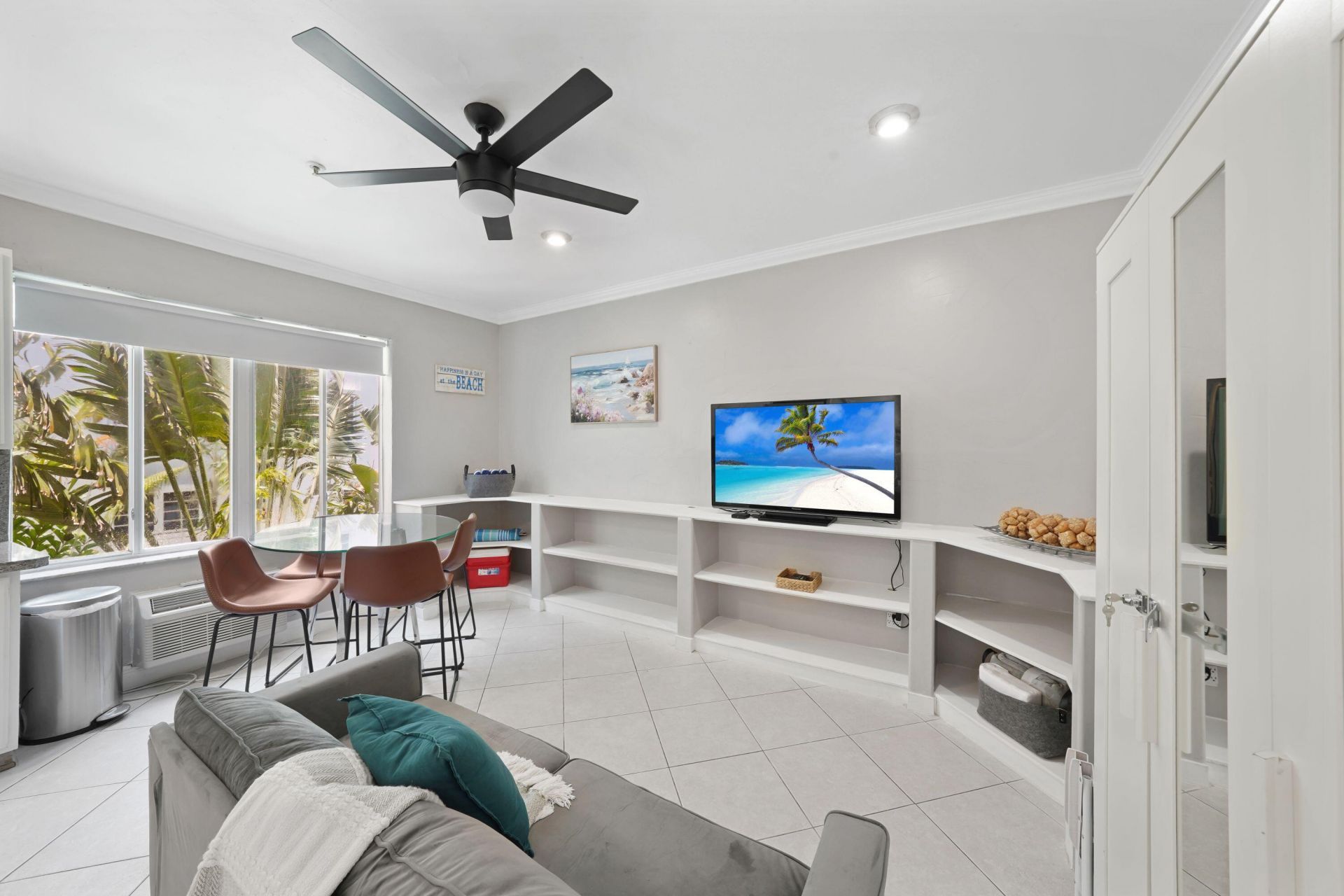 3710 Collins Avenue, Unit N-304, Miami Beach, FL 33140 Photo