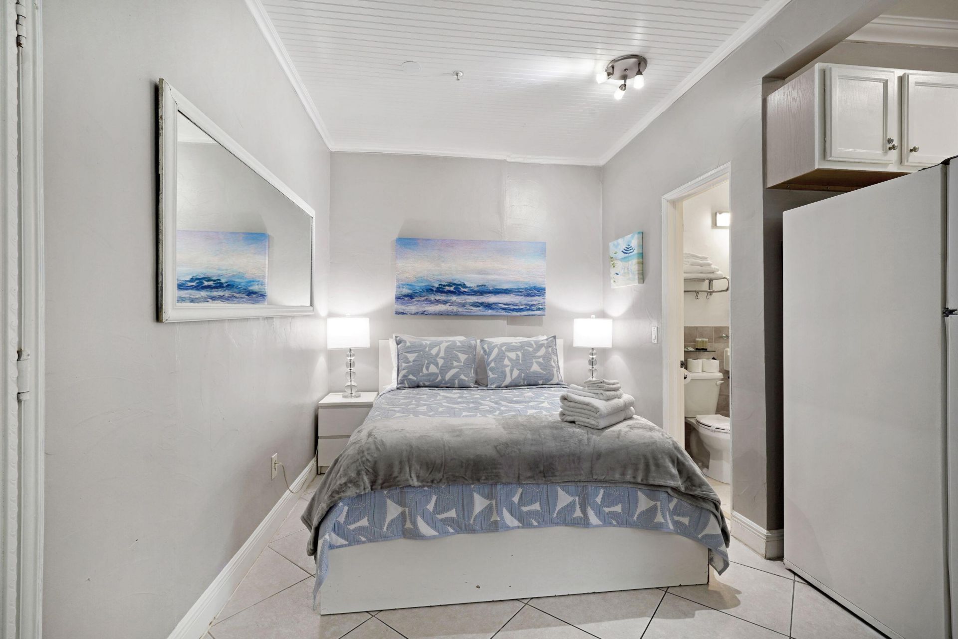3710 Collins Avenue, Unit N-304, Miami Beach, FL 33140 Photo