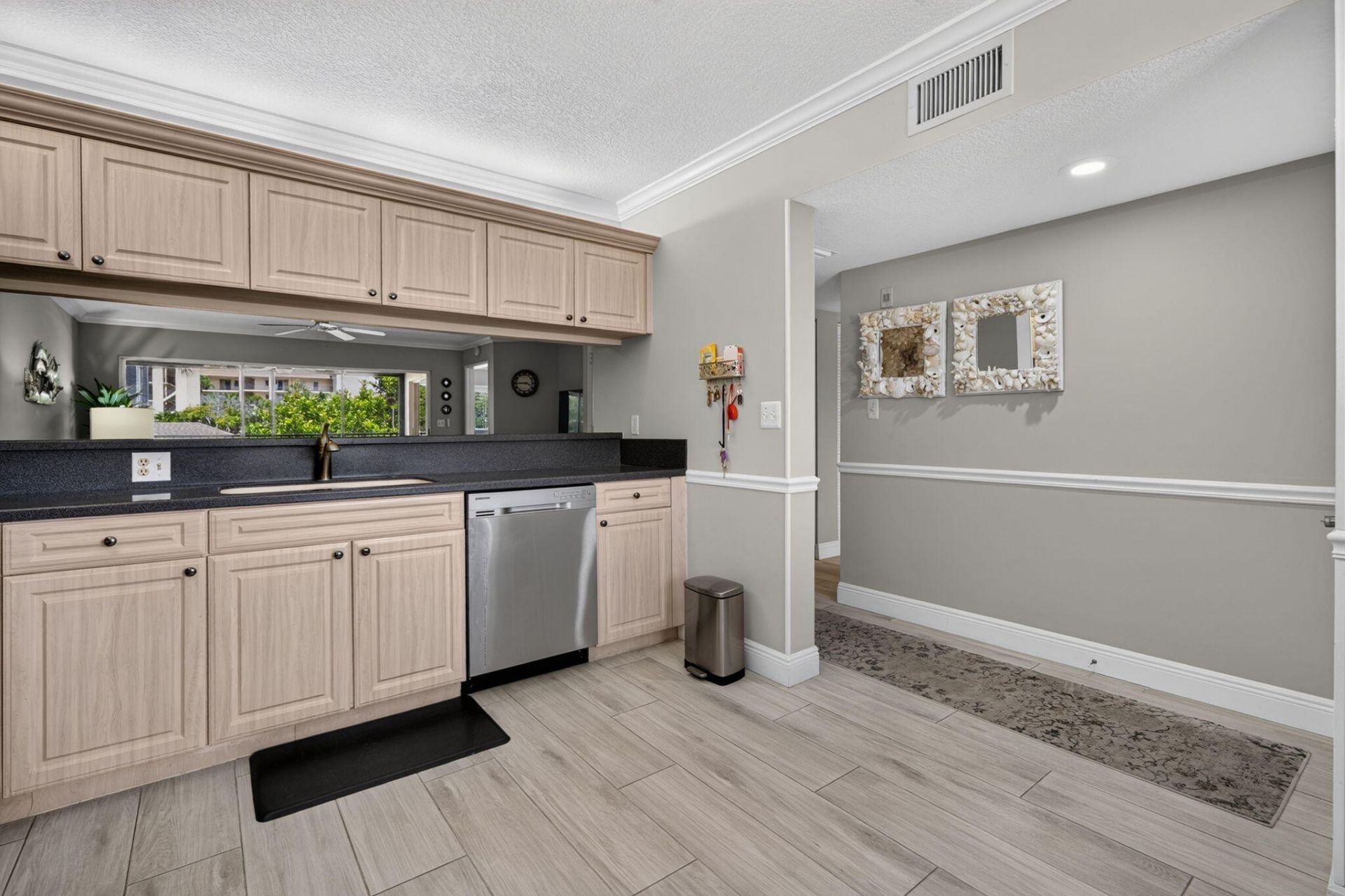 275 Palm Avenue, Unit D, Jupiter, FL 33477 Photo