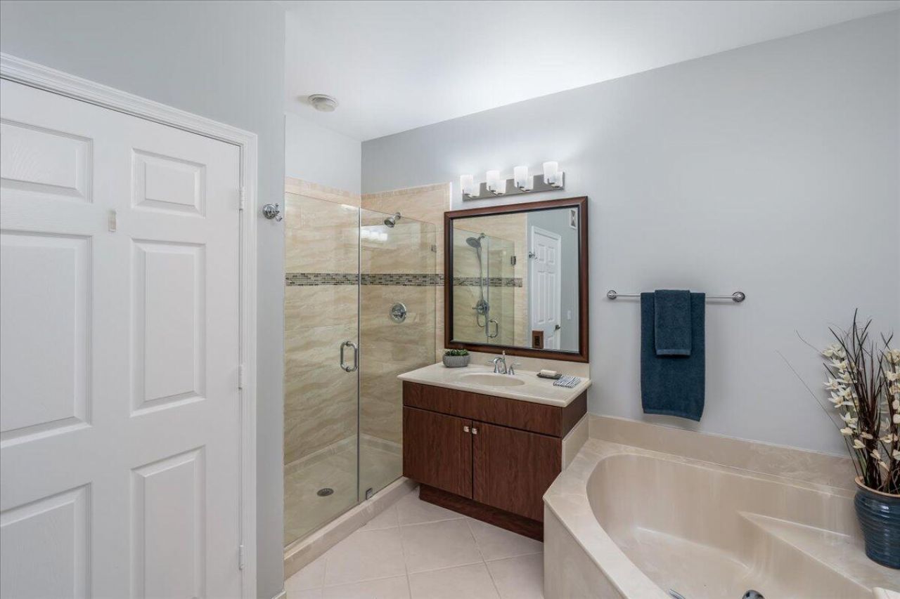 2802 Kinsington Circle, Unit 27-4, Weston, FL 33332 Photo