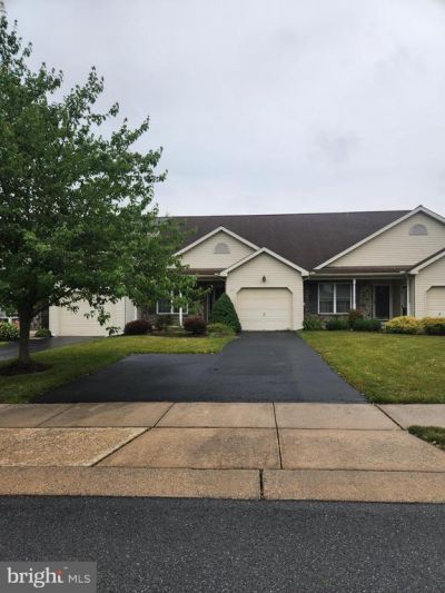 413 THRUSH DRIVE , MANHEIM, PA 17545