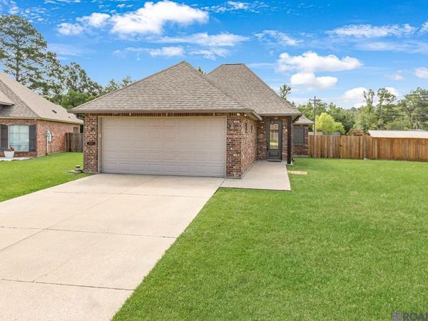 15080 Garden Creek Dr, Walker, LA 70785
