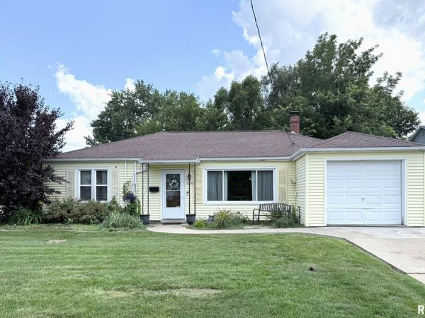 1250 W NORTH Street, Galesburg, IL 61401