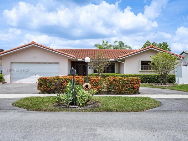 520 NW 132nd Ct , Miami, FL 33182