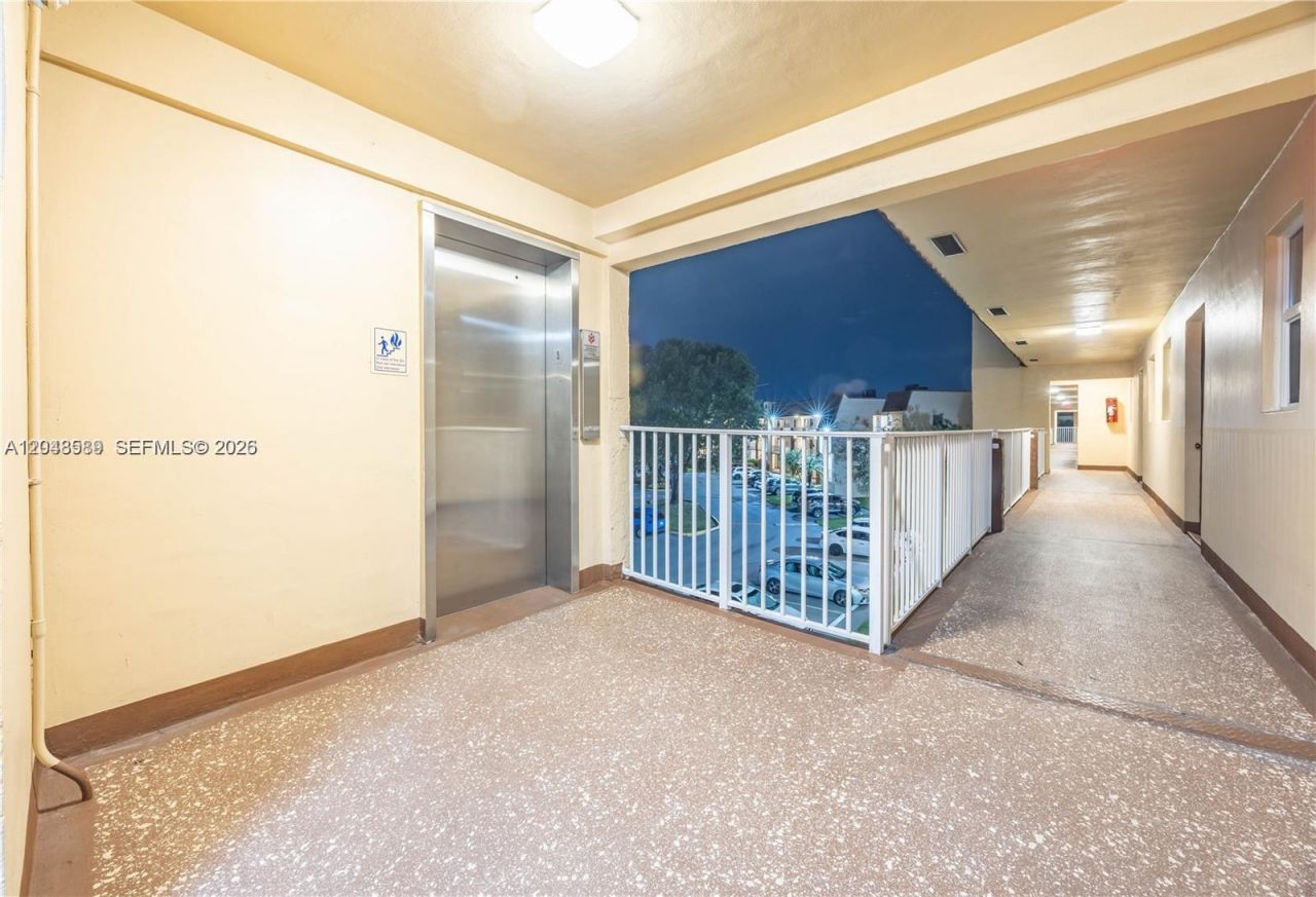 2811 N Pine Island Rd , Unit 309, Sunrise, FL 33322 Photo