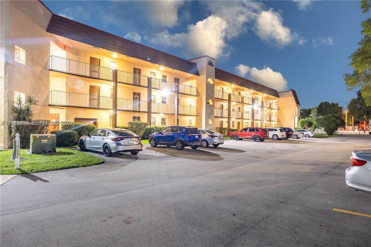 2811 N Pine Island Rd , Unit 309, Sunrise, FL 33322 Photo