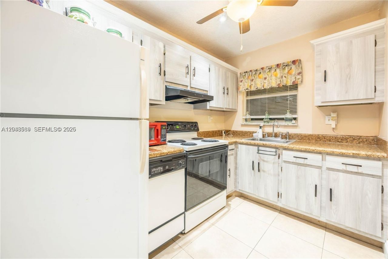 2811 N Pine Island Rd , Unit 309, Sunrise, FL 33322 Photo