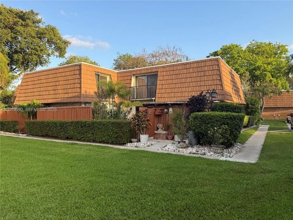 9101 SW 19th Pl, Unit C, Davie, FL 33324