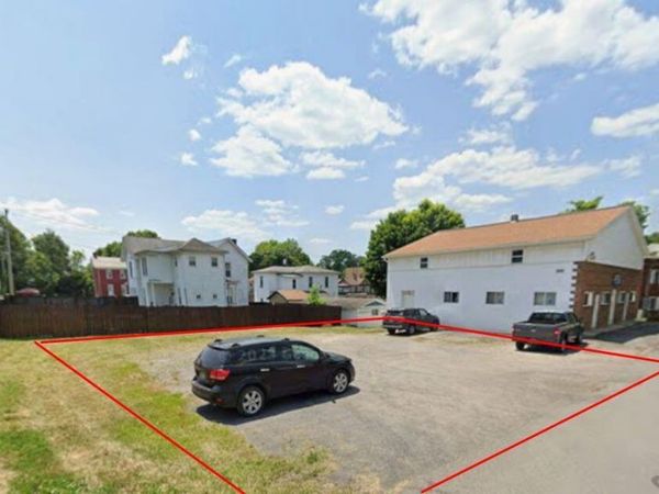 113.5 W Court St, kingwood, WV 26537