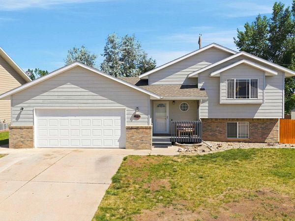 548 FIELD VIEW DR, Rapid City, SD 57701