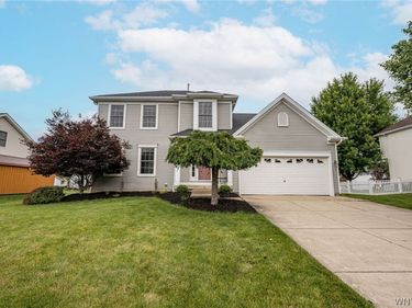 45 Sunset Creek Drive, Buffalo, NY 14224