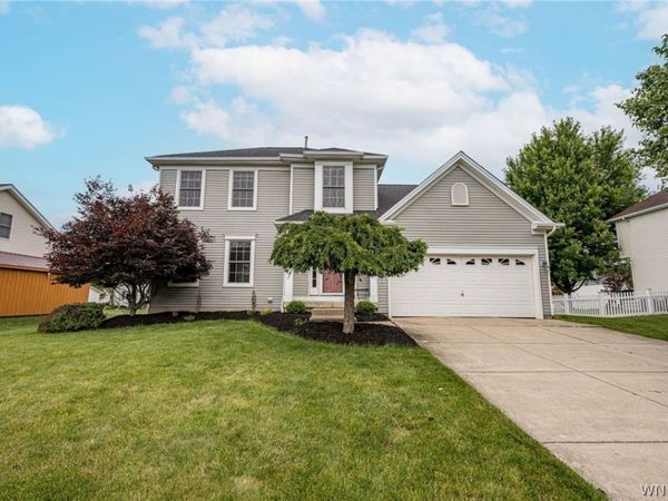 45 Sunset Creek Drive, Buffalo, NY 14224