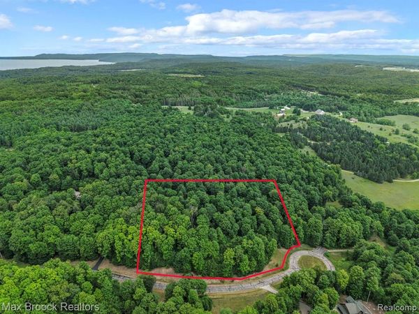0000 Mackinaw Ridge , Kasson Twp, MI 49630