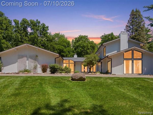 670 W Snell Road, Oakland Twp, MI 48306