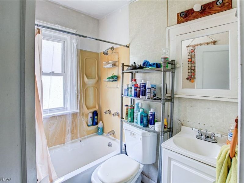 2189 W 105th Street, Cleveland, OH 44102 Photo 10