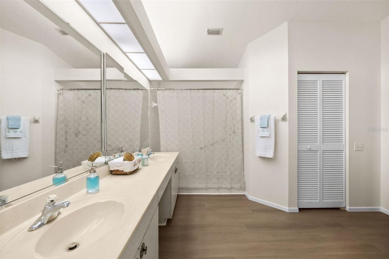 4825 Tamarack Trail , Venice, FL 34293 Photo