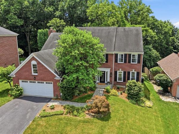 8060 Ashley View Drive, Columbia Twp, OH 45227