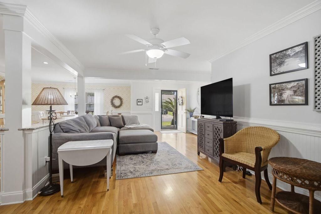 1119 Island View Drive Photo 5