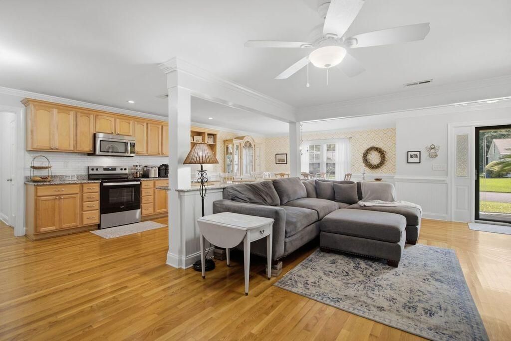 1119 Island View Drive Photo 6