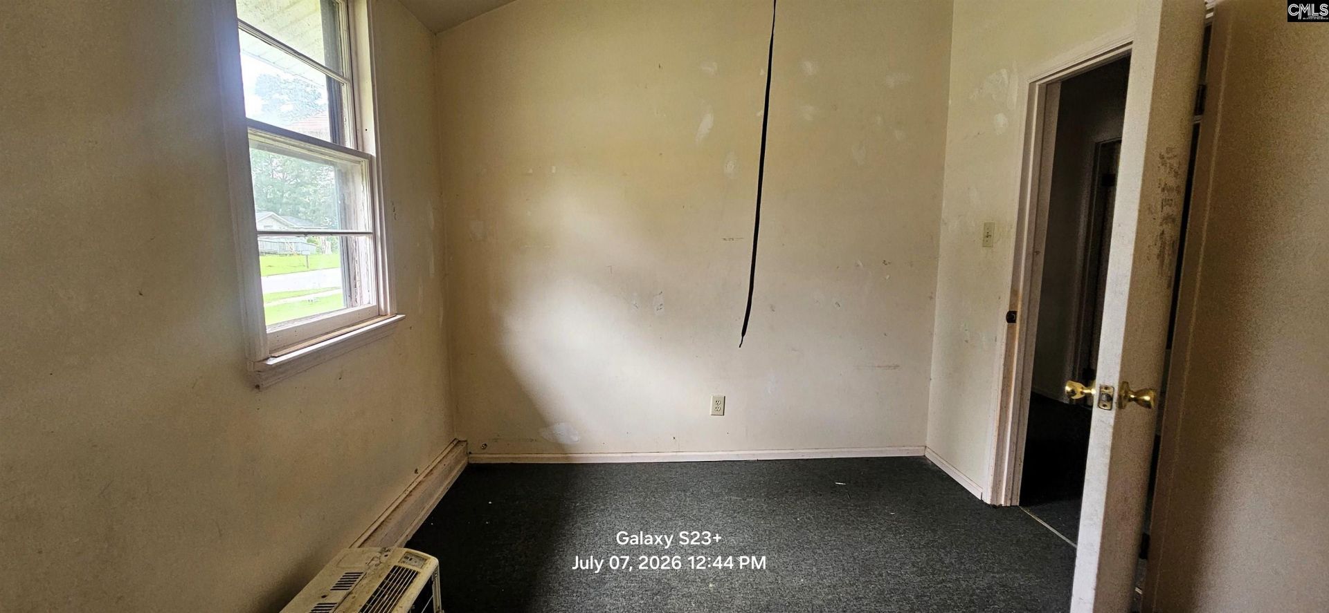 613 Henry Street  Photo 11