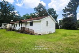 613 Henry Street  photo 4